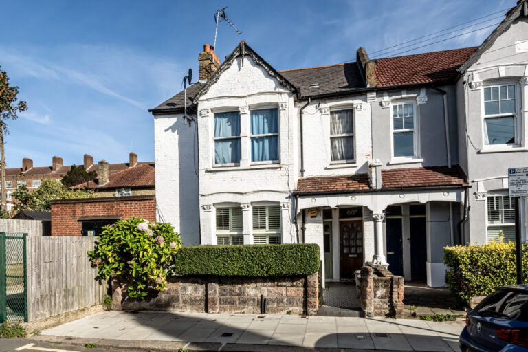 Collingbourne Road 60 - Image 2