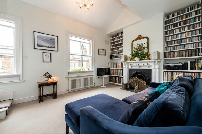 Fifth Avenue 37 - Image 3